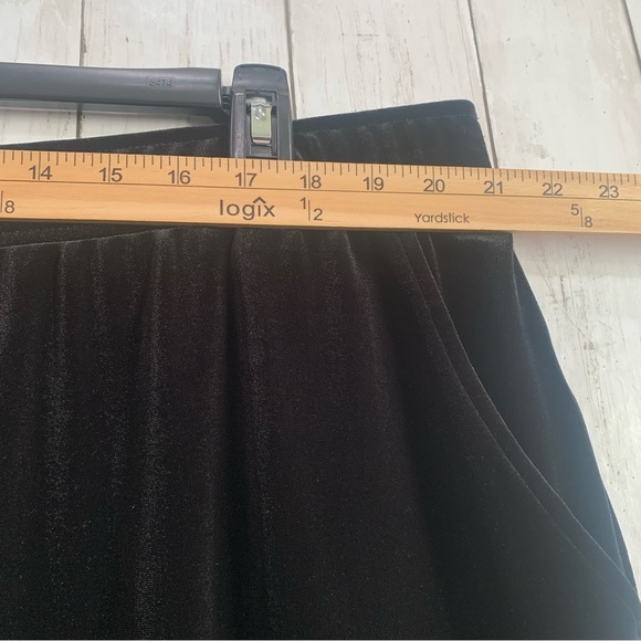 NWT Intro Love the Fit Black Velvet Pull-on Relaxed Wide Leg Elastic Waist Sz 3X - Picture 2 of 15